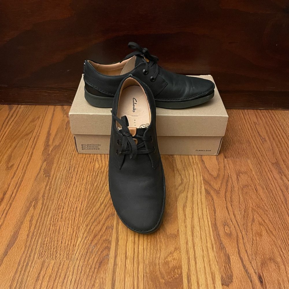 NIB Clarks Oakland Lace Black Leather Size 7M